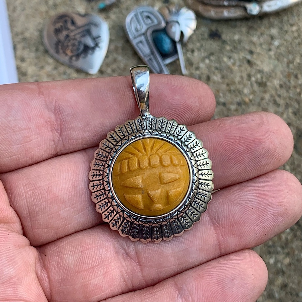 Carolyn Pollack relios 925 sterling silver necklace pendant sun face design